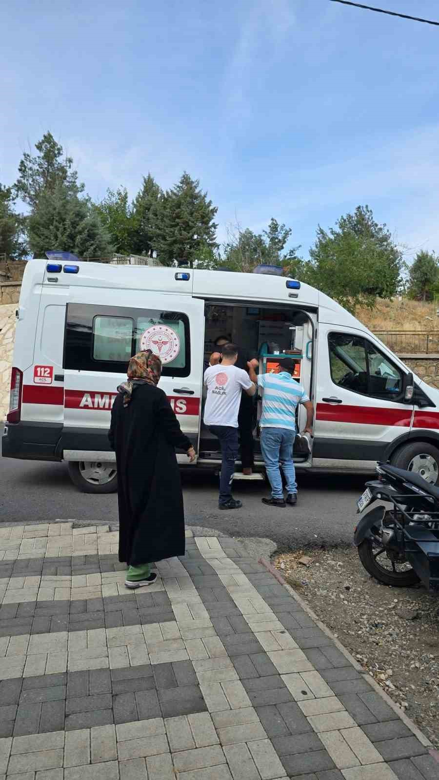 Nargile i&ccedil;erken fenalaşıp baygınlık ge&ccedil;irdi