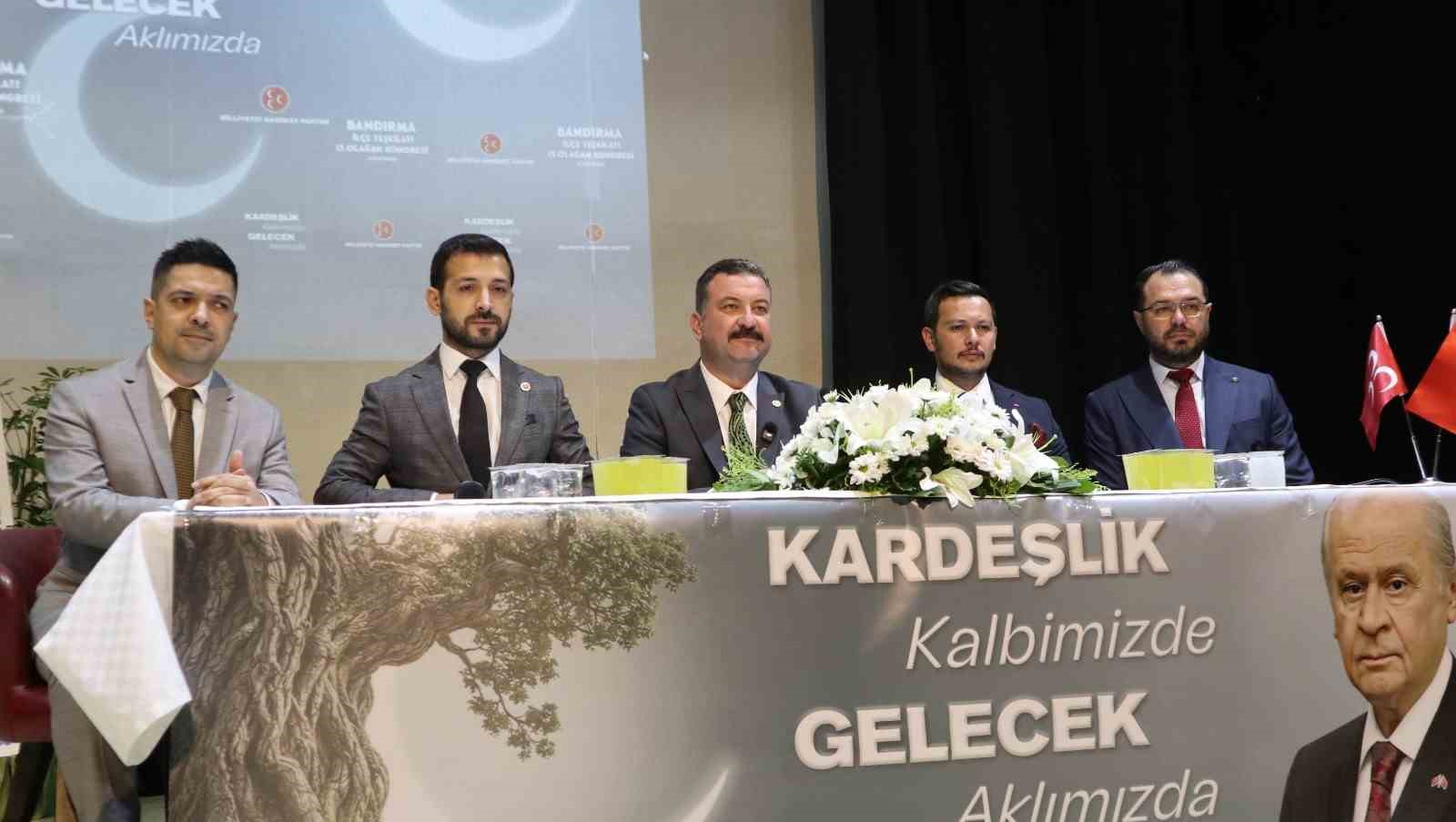 MHP Bandırma&rsquo;da 8 yıllık başkanlık g&ouml;revini Harun Alg&uuml;l devraldı