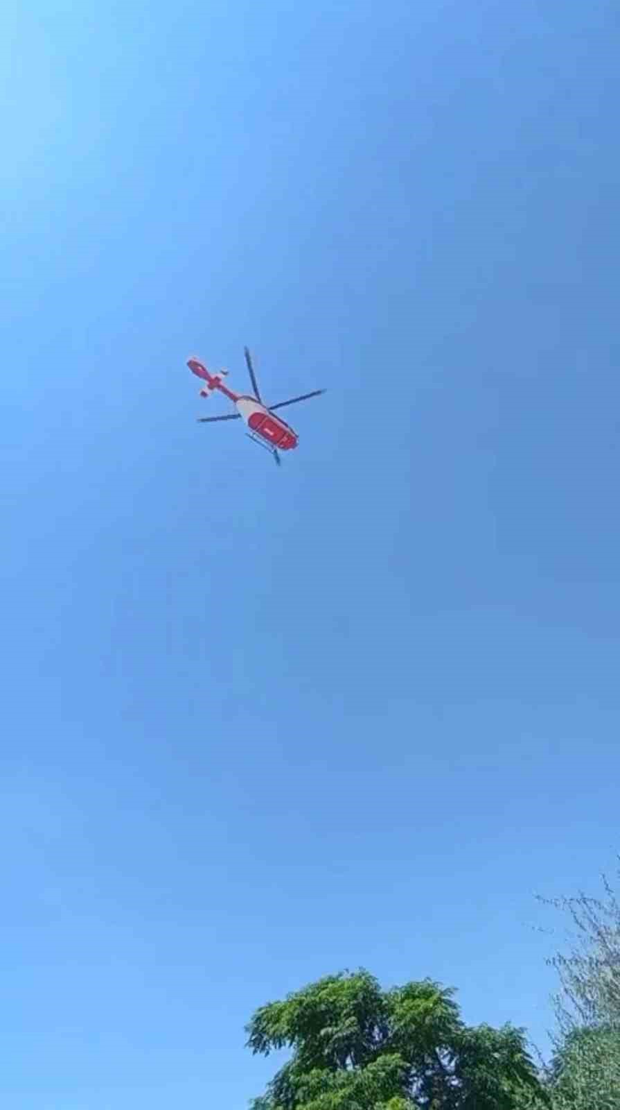 Hipotermi tedavisi g&ouml;ren bebek, ambulans helikopterle Diyarbakır&rsquo;a sevk edildi