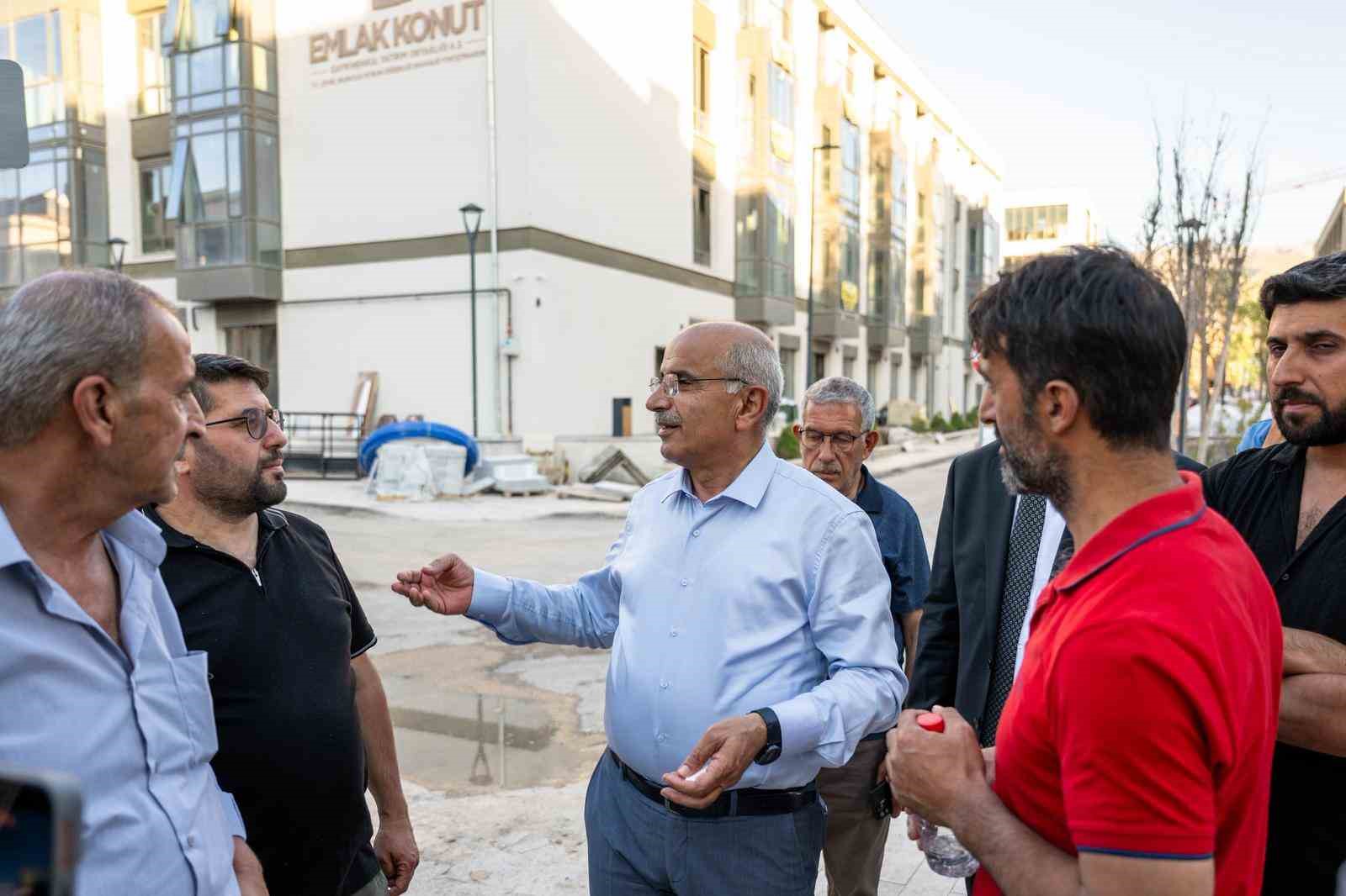 Başkan Er &ccedil;arşı merkezinde incelemelerde bulundu