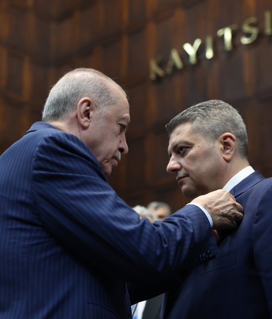 İYİ Parti&rsquo;den istifa eden Ersin Beyaz AK Parti&rsquo;ye katıldı