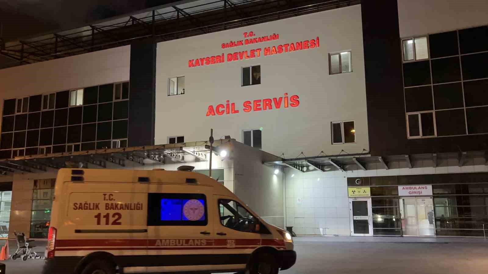 Kayseri&rsquo;de bı&ccedil;aklı kavga: 1 yaralı