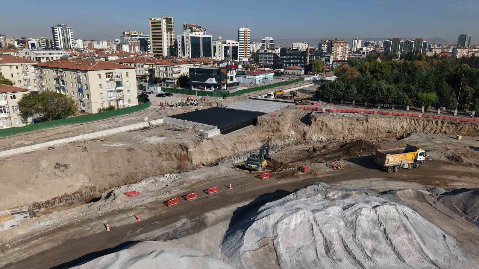 T&uuml;nel &ccedil;alışması başlayan Kartal Kavşağı&rsquo;nda inceleme