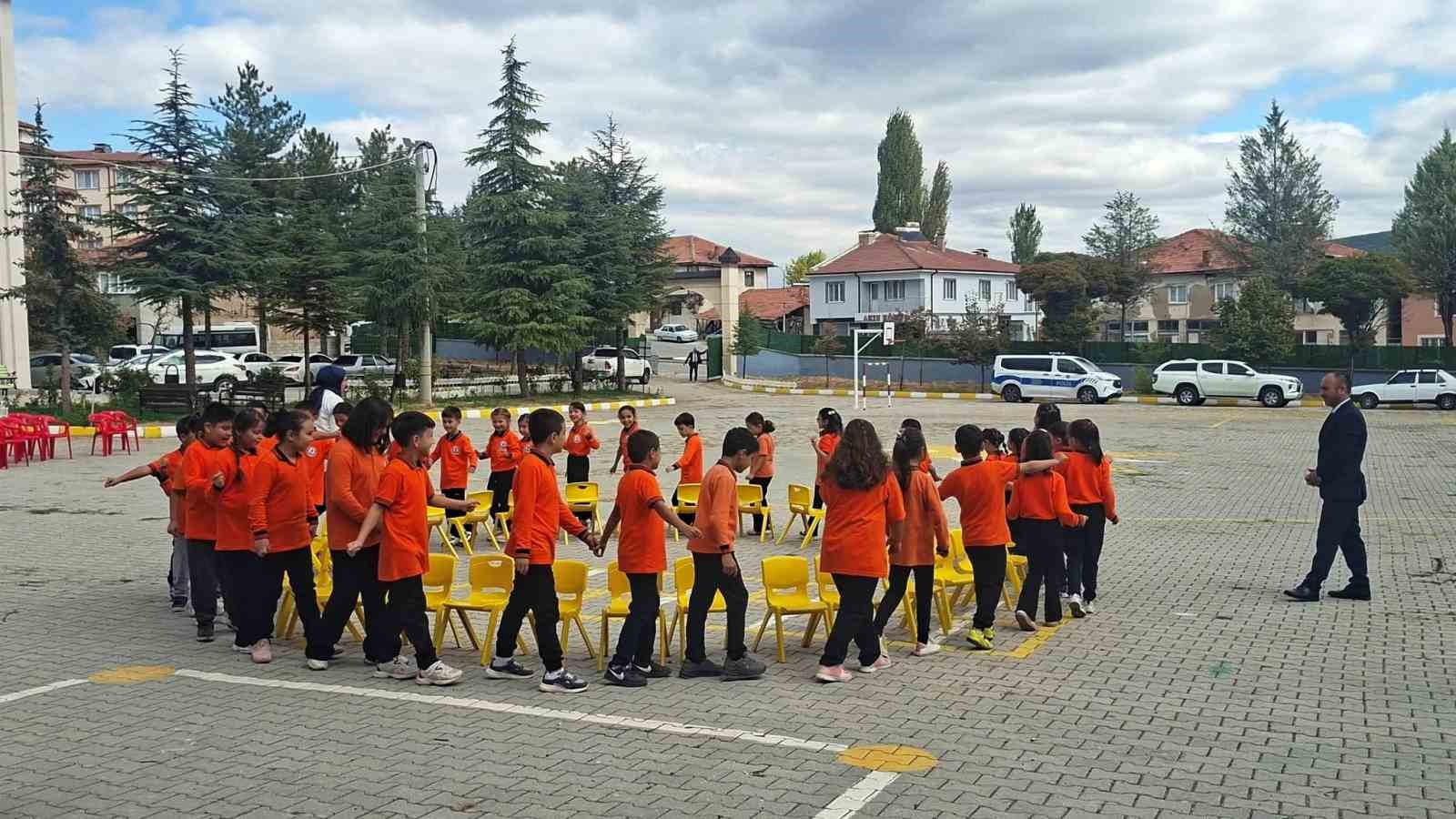 Hisarcık&rsquo;ta İlk&ouml;ğretim Haftası coşkuyla kutlandı