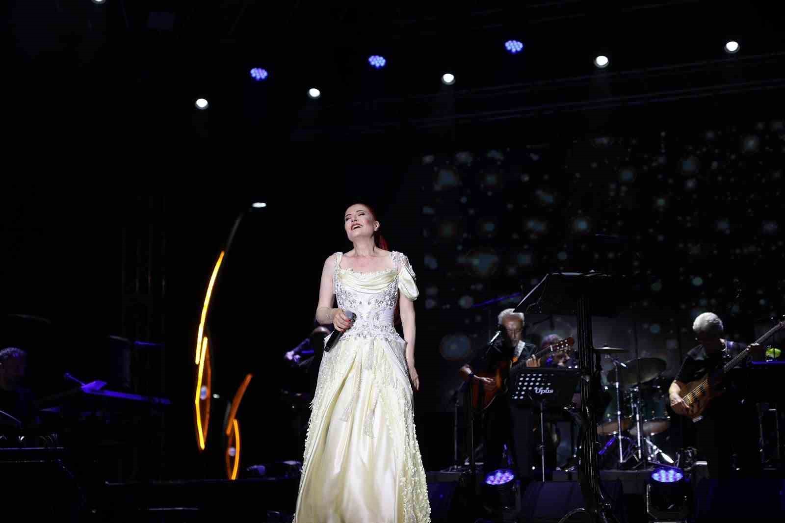 Başkan Gençay: "Barış şenliklerimizi bir uygarlık mirası olarak görüyoruz"