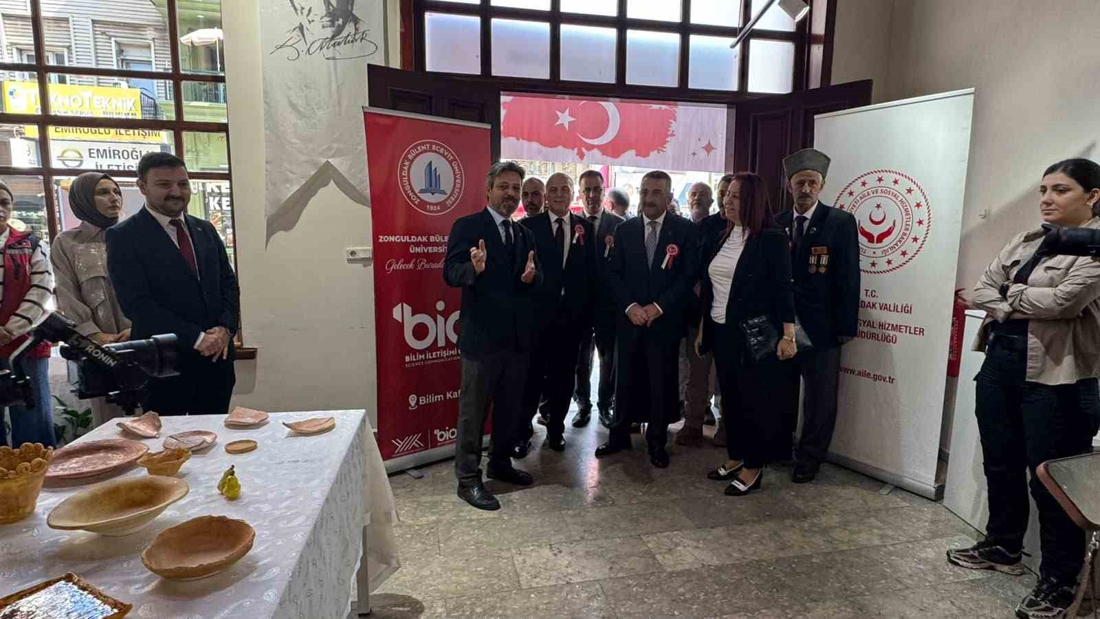 Zonguldak&rsquo;ta şehit ve gazi yakınlarının seramik eserleri sergilendi