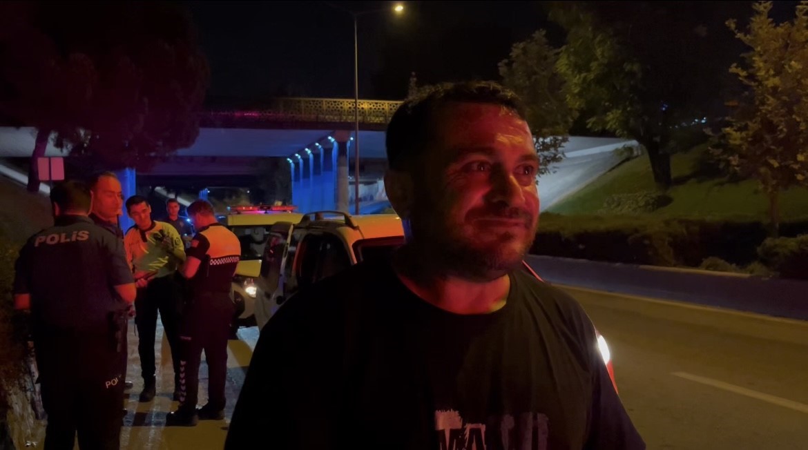 Kardeş kavgası babayı yola, polisi sokağa d&ouml;kt&uuml;