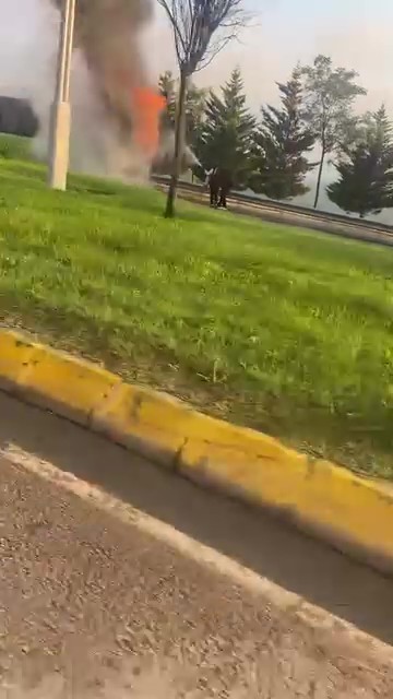 Kocaeli&rsquo;de belediye otob&uuml;s&uuml; alev alev yandı
