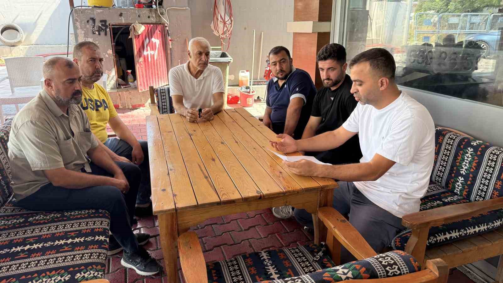 Galerici esnafının g&uuml;venini kazanıp 110 milyon liralık vurgun yaptı