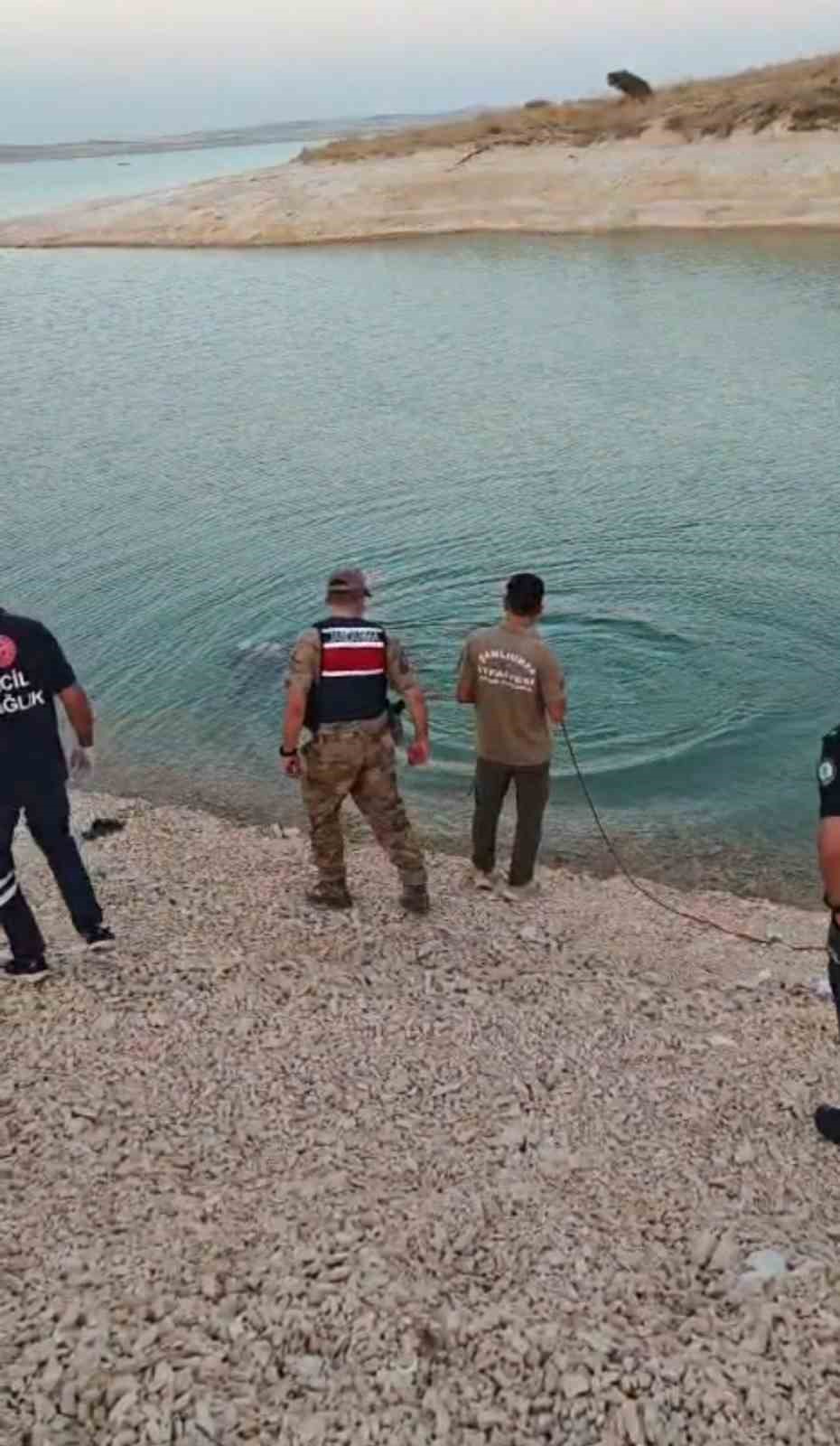 Yüzmek için girdiği Atatürk Barajında boğuldu