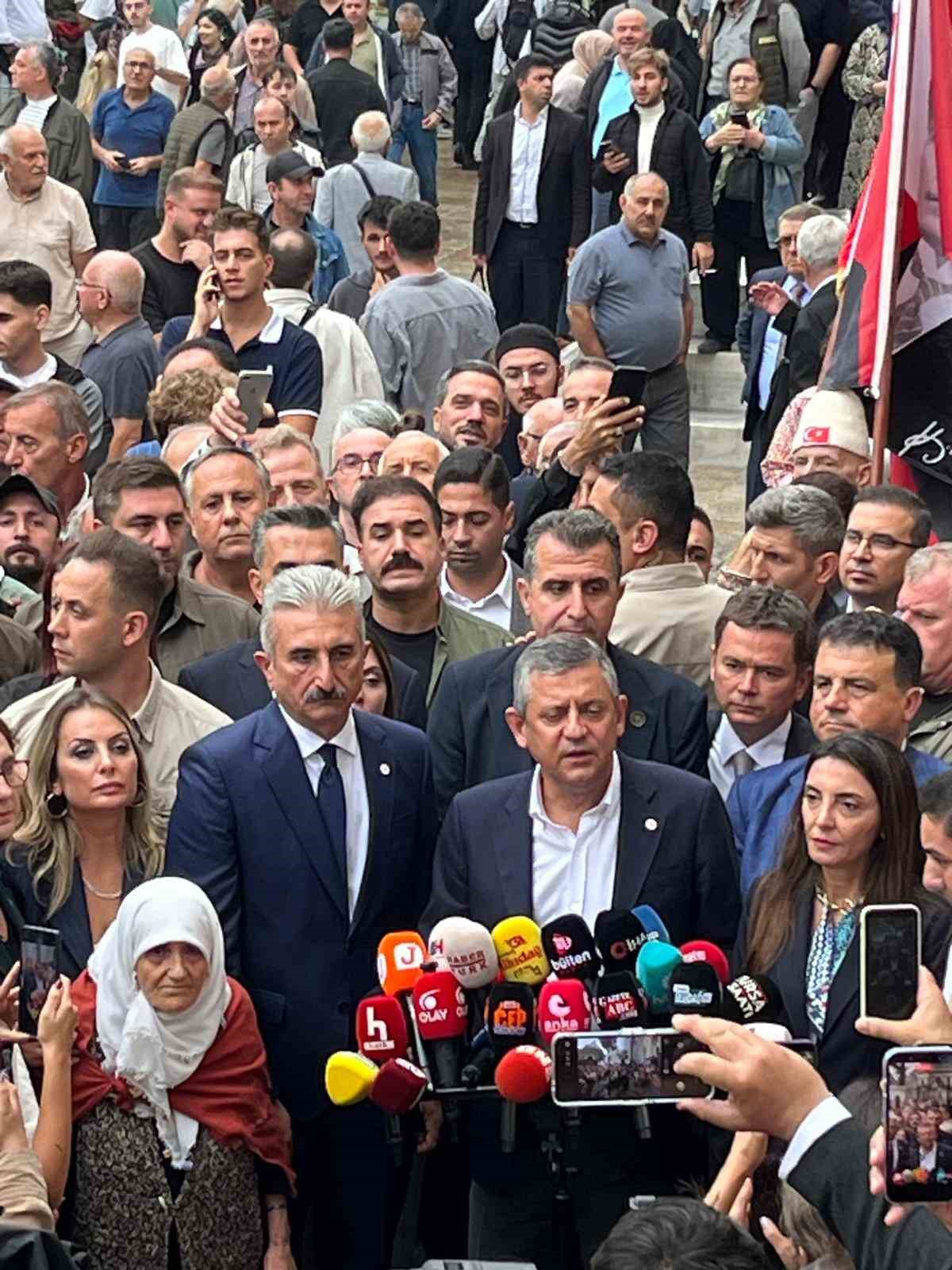 YENİ Parti Genel Başkanı &Ouml;zel: "Milletin koyduğu ismi kimseye değiştirtmeyiz"