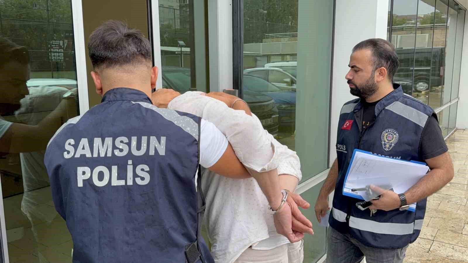 Samsun&rsquo;da emlak ofisi &ouml;n&uuml;nde m&uuml;teahhidi vuran meslektaşı tutuklandı