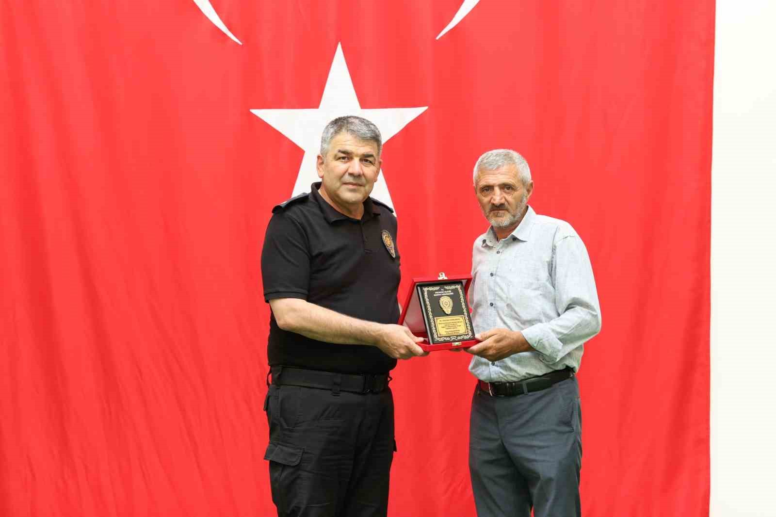 Erzurum’da emekli olan polislere vefa
