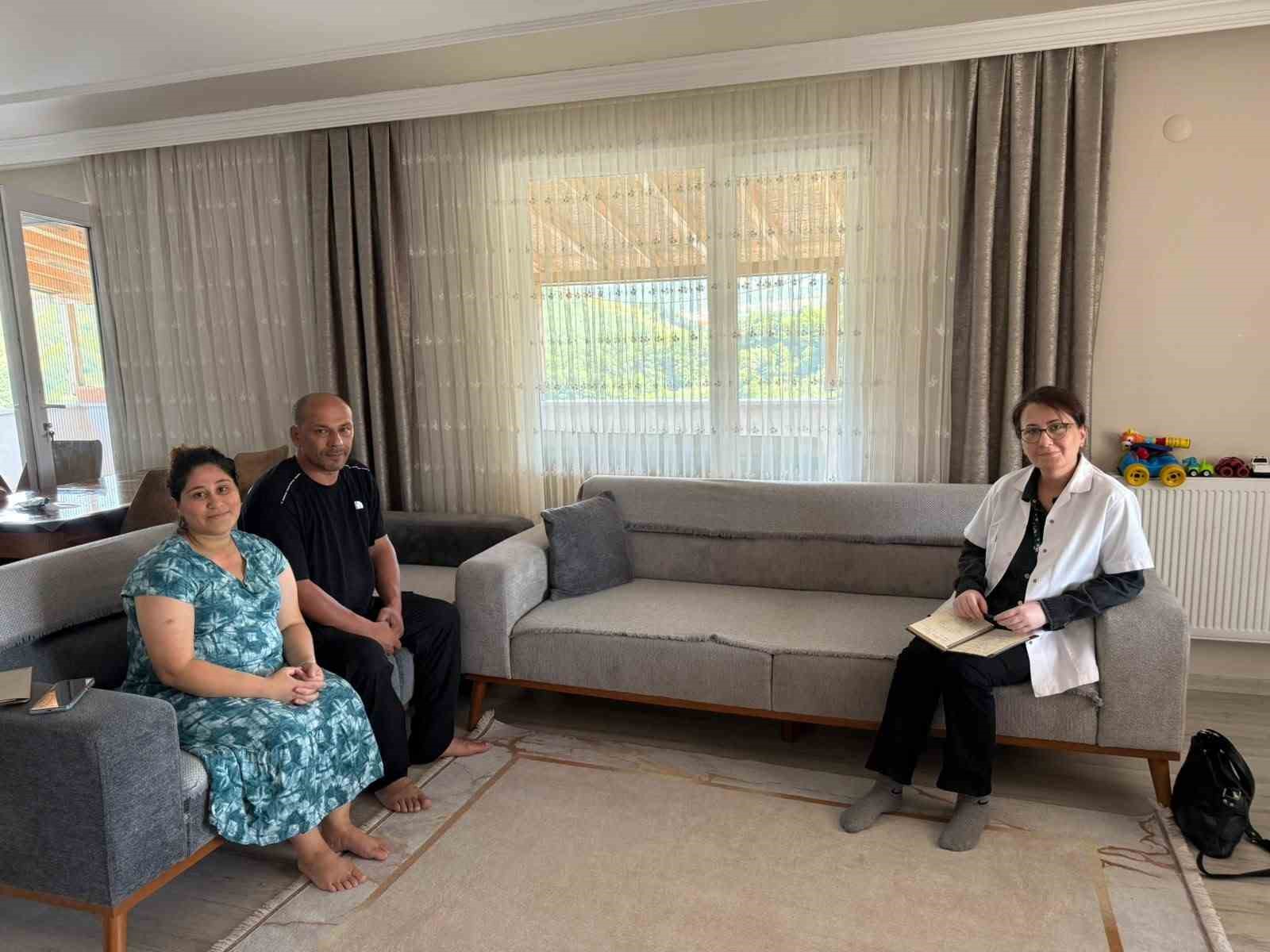 D&uuml;zce&rsquo;de gebe ve lohusalara evde sağlık desteği