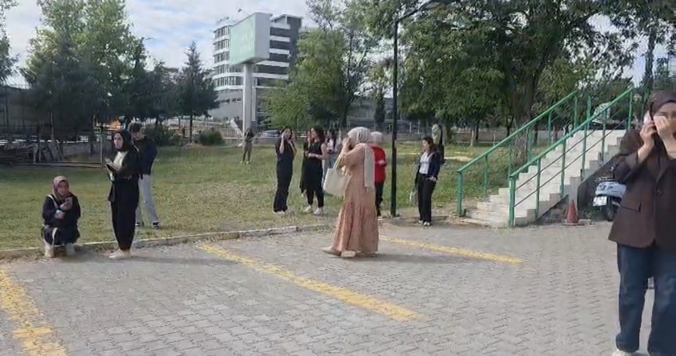 Malatya&rsquo;daki deprem Adıyaman&rsquo;da da hissedildi