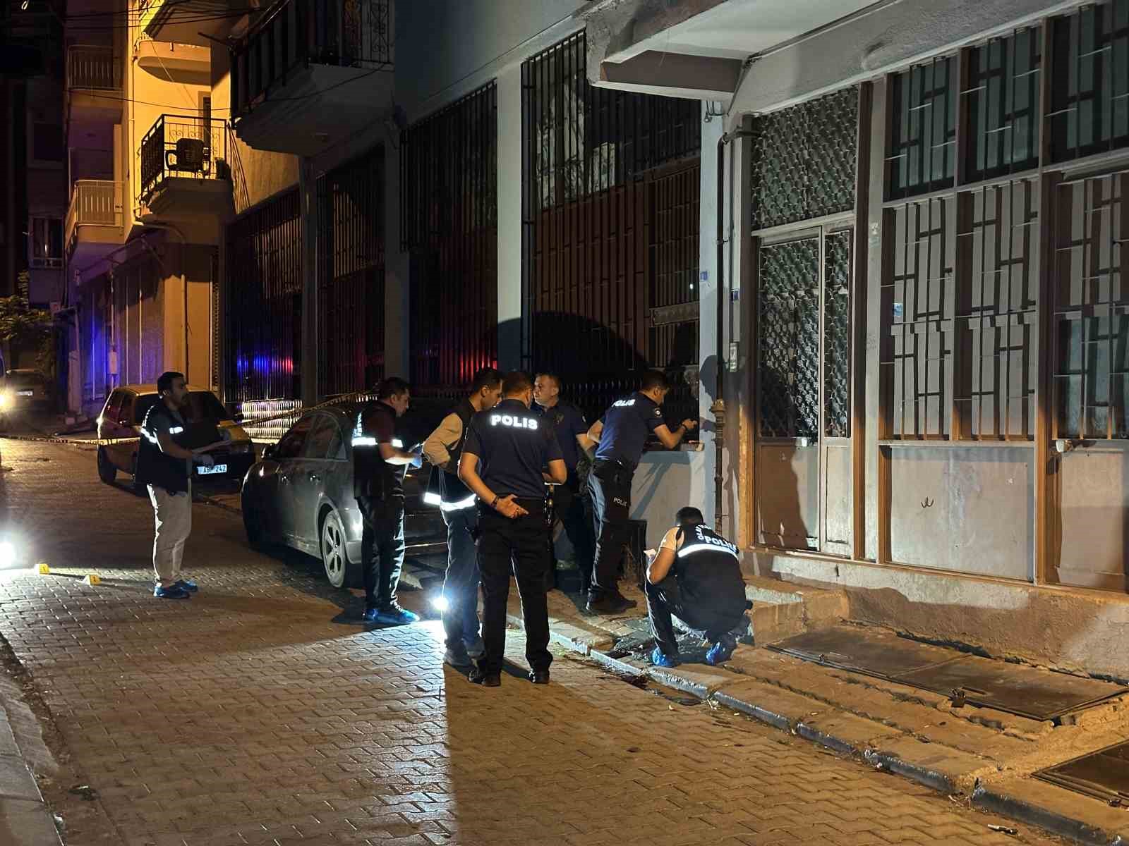 Uşak&rsquo;ta bı&ccedil;aklı ve pompalı t&uuml;fekli kavga: 1 ağır yaralı