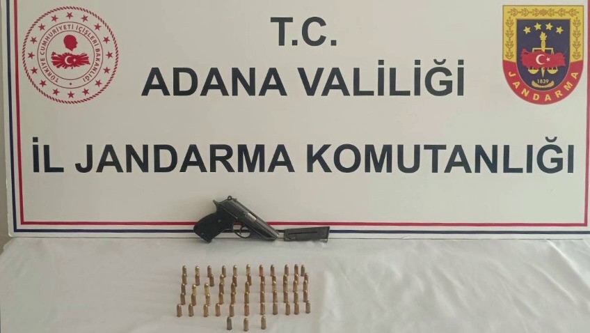 Jandarmadan ka&ccedil;ak silah operasyonu: 4 g&ouml;zaltı