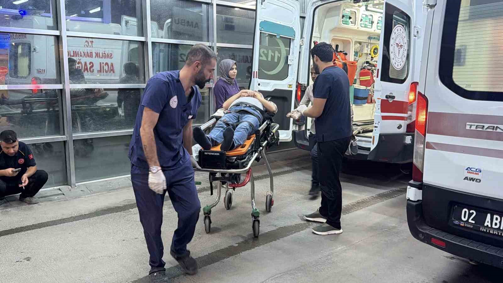 Devrilen ATV&rsquo;nin alkoll&uuml; s&uuml;r&uuml;c&uuml;s&uuml; yaralandı