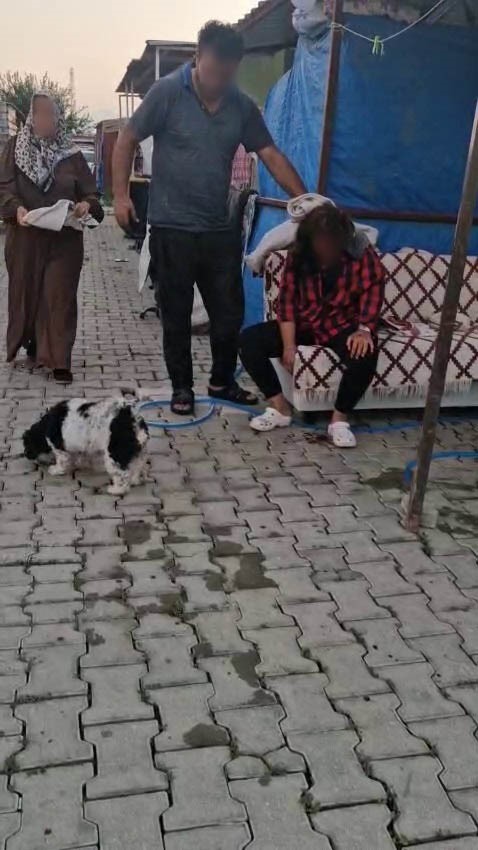 &Ouml;l&uuml;mle burun buruna gelen kadının g&ouml;zlerinin &ouml;n&uuml;nde; kardeşi, eşi ve 2 yeğeni palalı saldırıda yaralandı