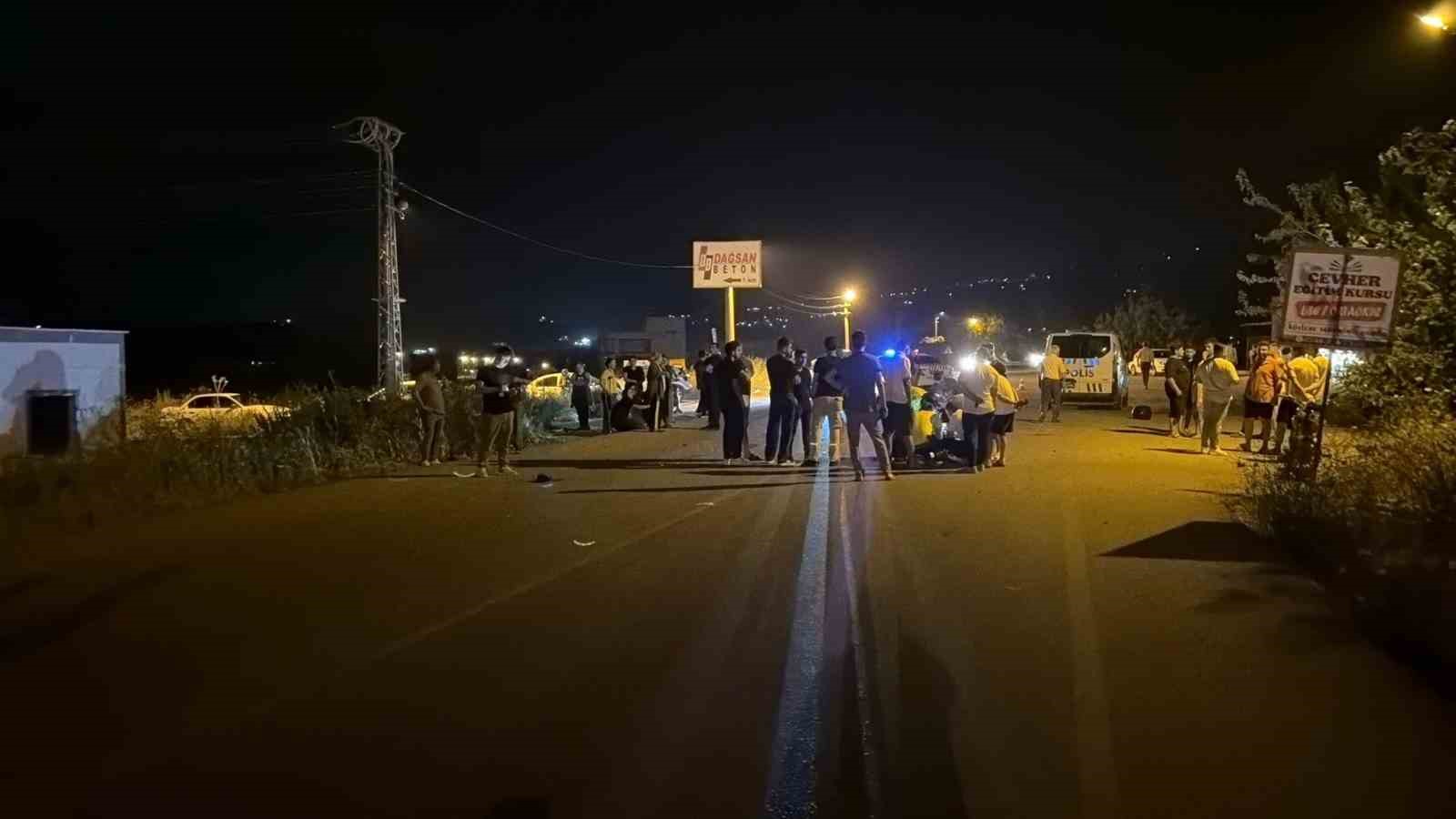 Osmaniye&rsquo;de otomobil motosikletle &ccedil;arpıştı: 1 yaralı