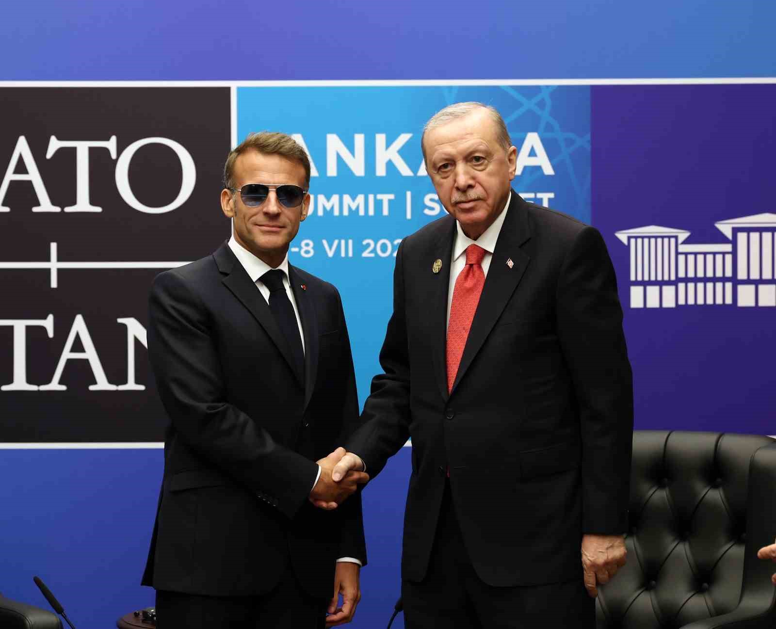 Cumhurbaşkanı Erdoğan, Macron ile g&ouml;r&uuml;şt&uuml;
