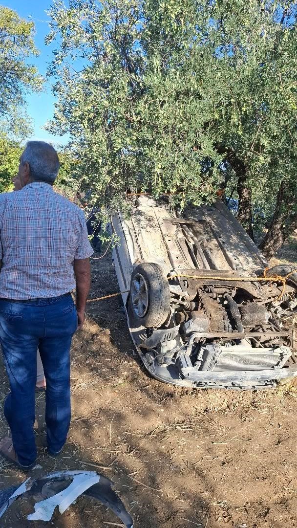 Altın&ouml;z&uuml;&rsquo;nde otomobil zeytinliğe u&ccedil;tu: 1 yaralı