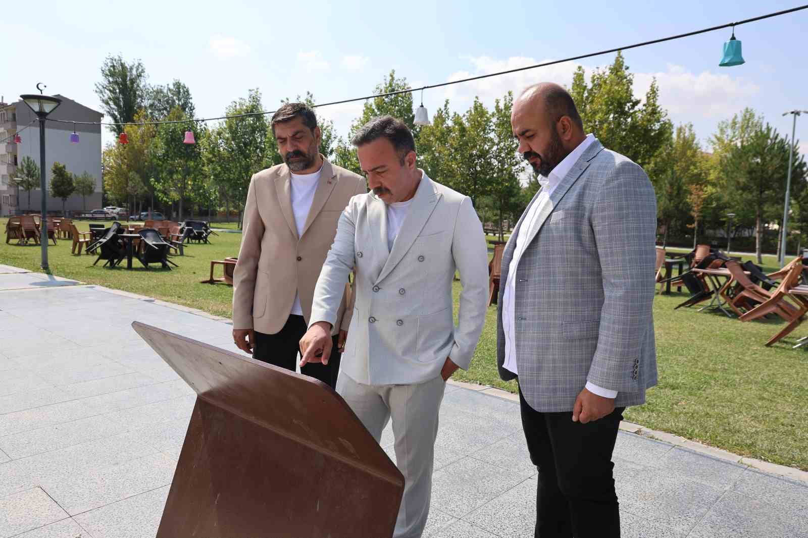 Elazığ&rsquo;daki bombalı saldırıda bir g&ouml;z&uuml;n&uuml; kaybeden gazi Demir: "En acı kaybımız kaybettiklerimiz değil, şehitlerimizdir"