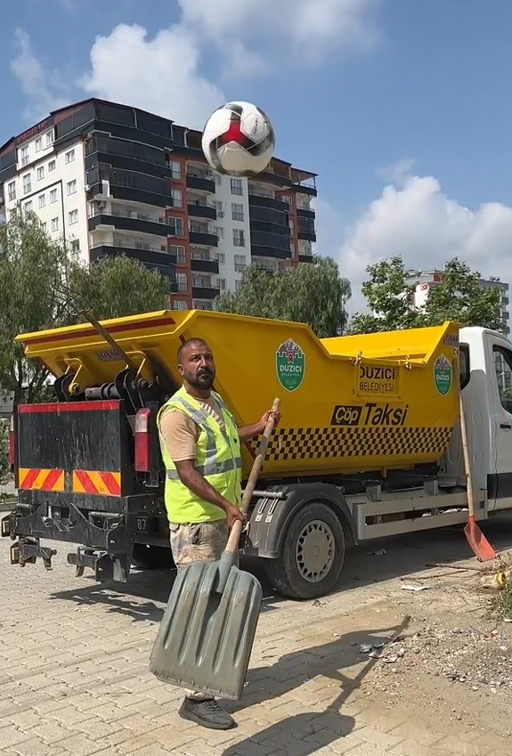Osmaniye&rsquo;de belediye personelinden ay-yıldızlılara moral videosu