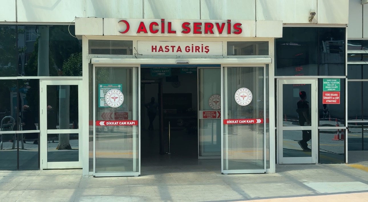 Karab&uuml;k&rsquo;te gıda zehirlenmesi: 8 kişi hastaneye kaldırıldı