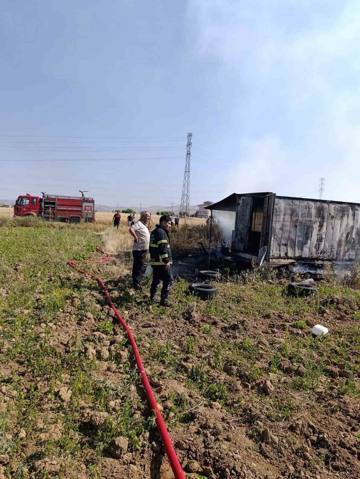 Yangında bağevi kullanılamaz hale geldi