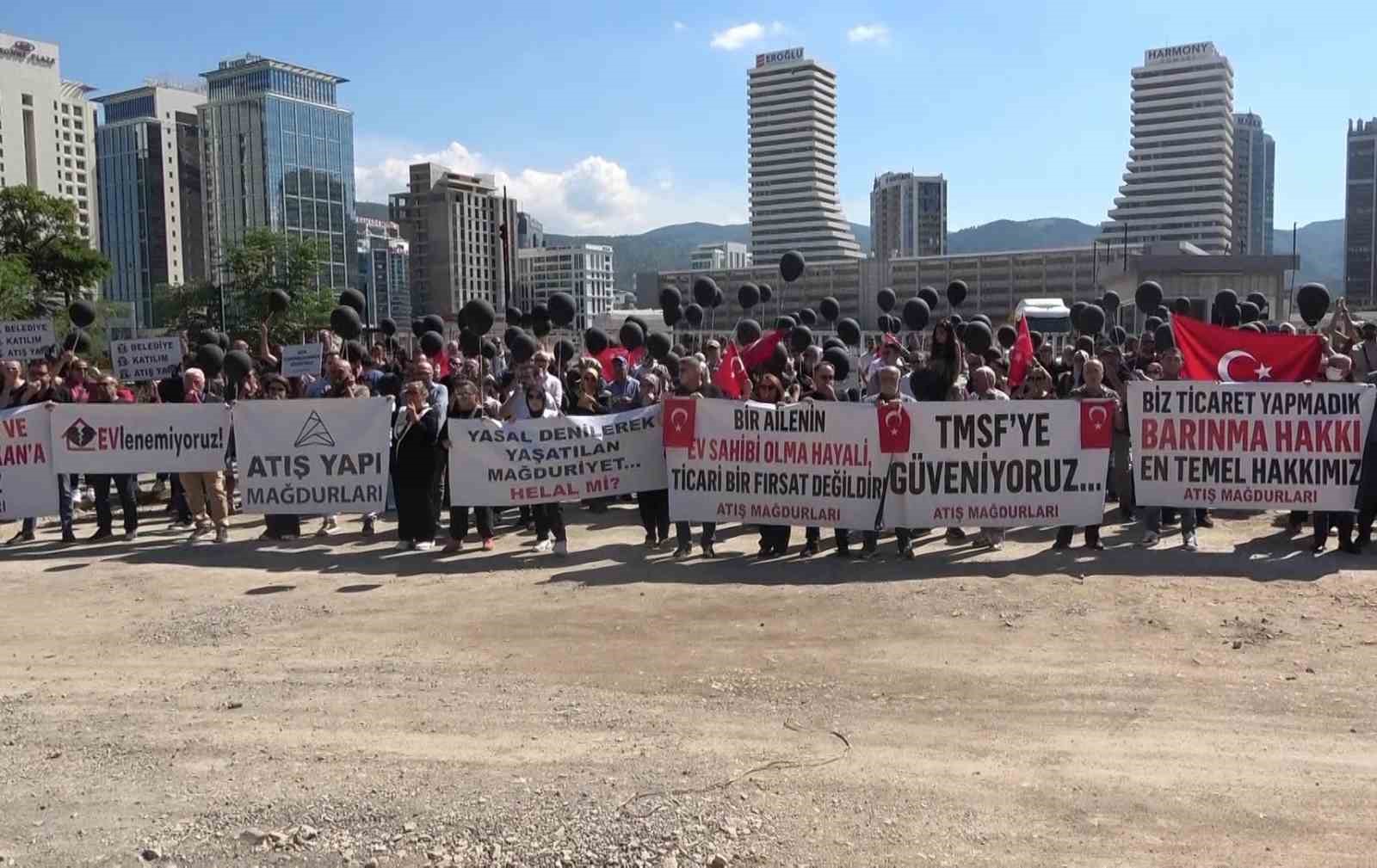 Atış Yapı mağdurlarından &ccedil;ağrı: "Yaşanan s&uuml;re&ccedil; t&uuml;m y&ouml;nleriyle araştırılmasını istiyoruz"