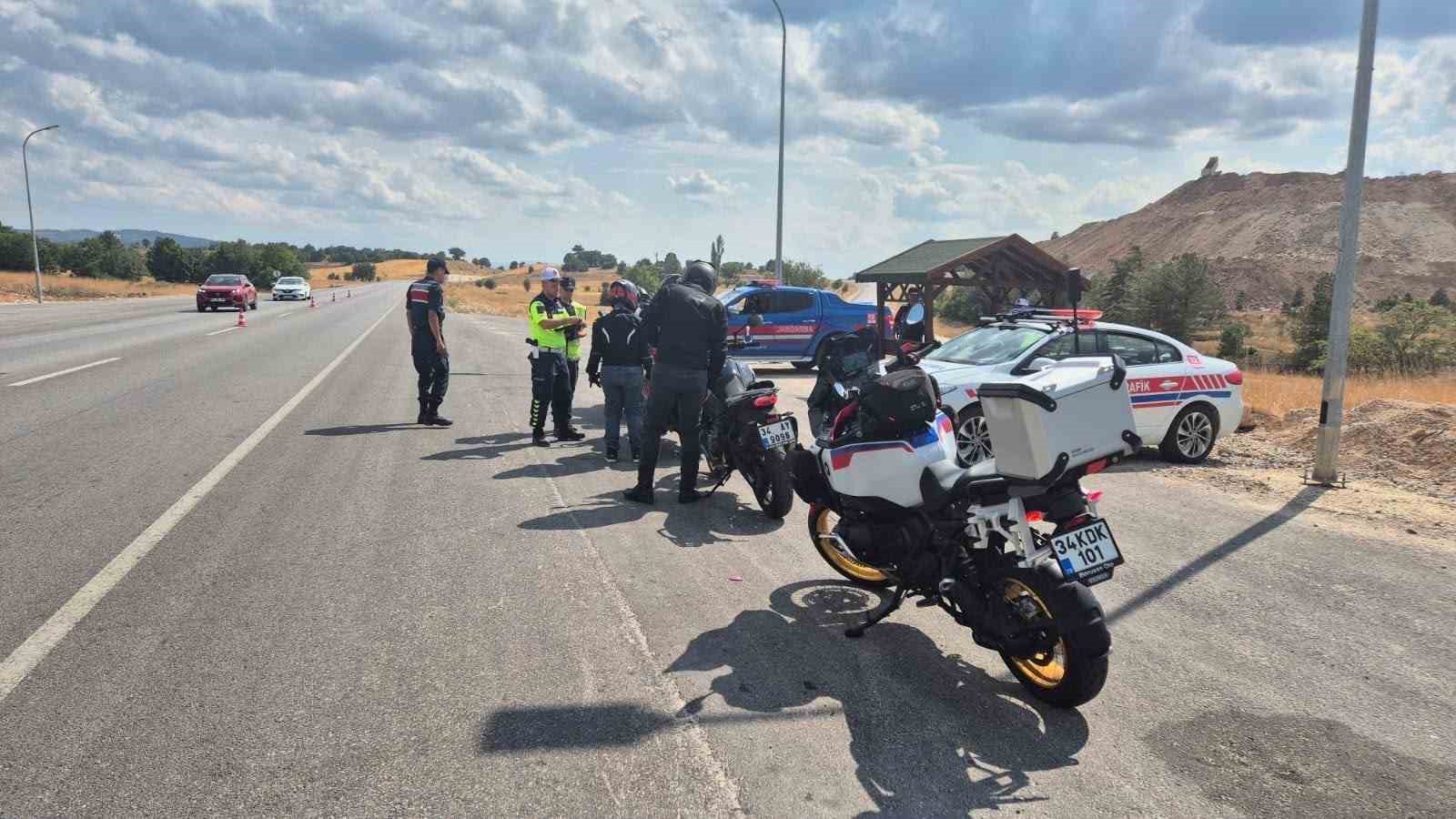 K&uuml;tahya&rsquo;da motosiklet ve motorlu bisiklet s&uuml;r&uuml;c&uuml;lerine y&ouml;nelik &ouml;zel denetim