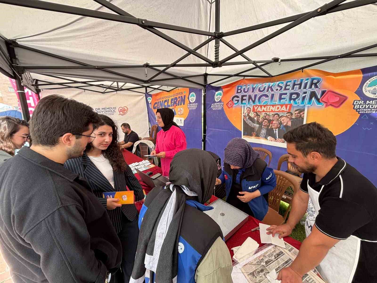 B&uuml;y&uuml;kşehirden &uuml;niversiteli gen&ccedil;lerle rehberlik, sanat ve spor dolu buluşma