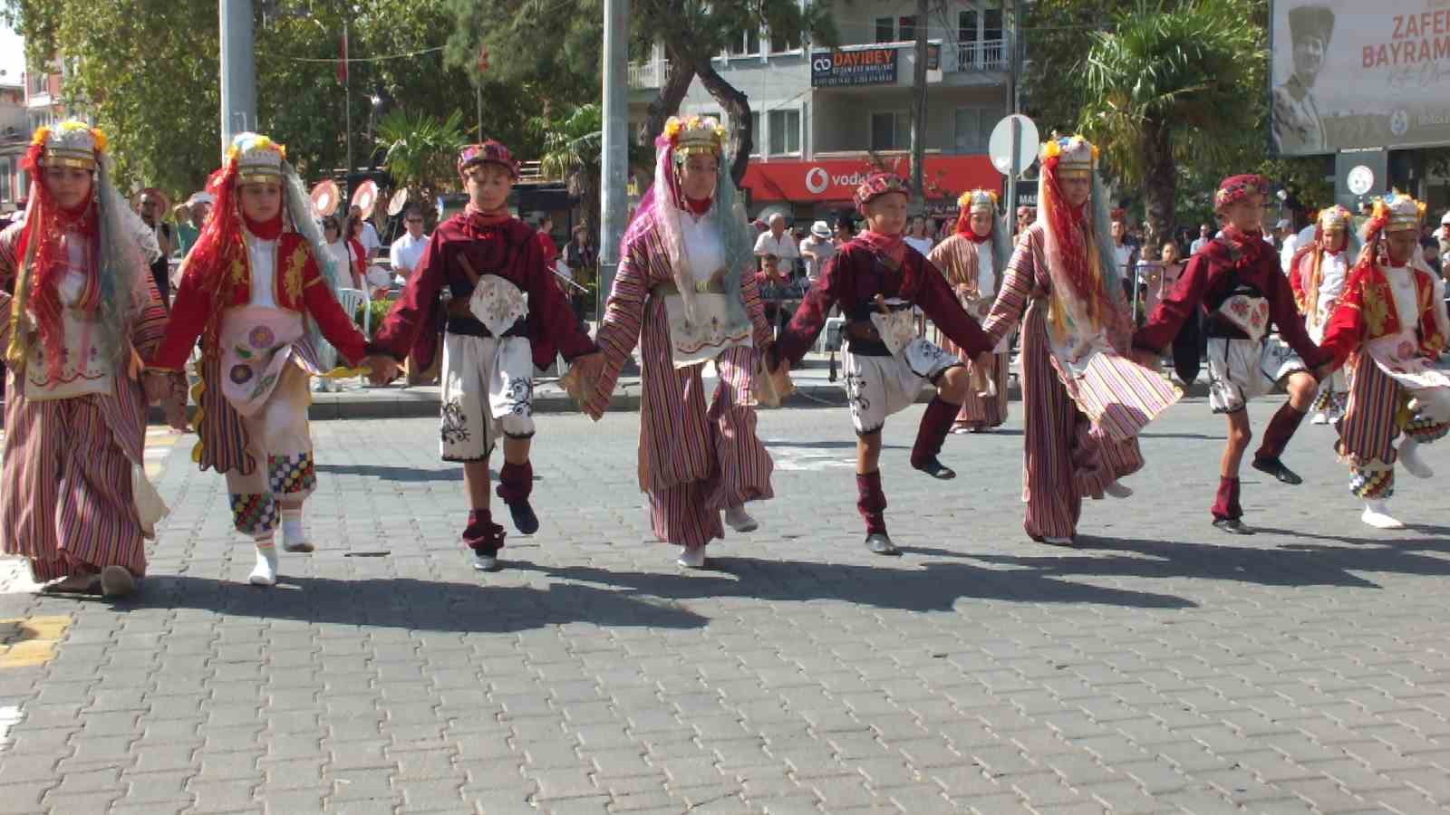 Burhaniye&rsquo;de 30 Ağustos coşkusu yaşandı