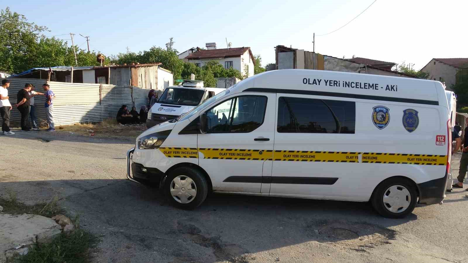 Malatya&rsquo;da bir şahıs evinin &ouml;n&uuml;nde &ouml;l&uuml; bulundu