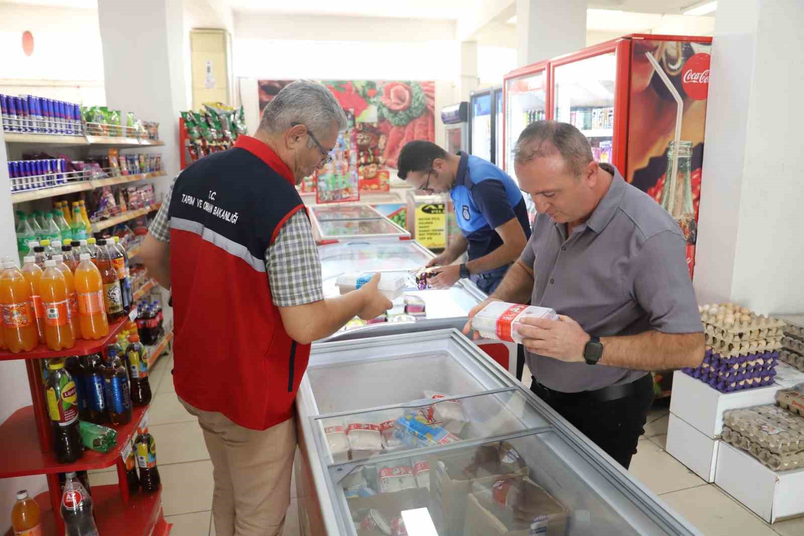 Nazilli Belediyesi’nden marketlerde denetim
