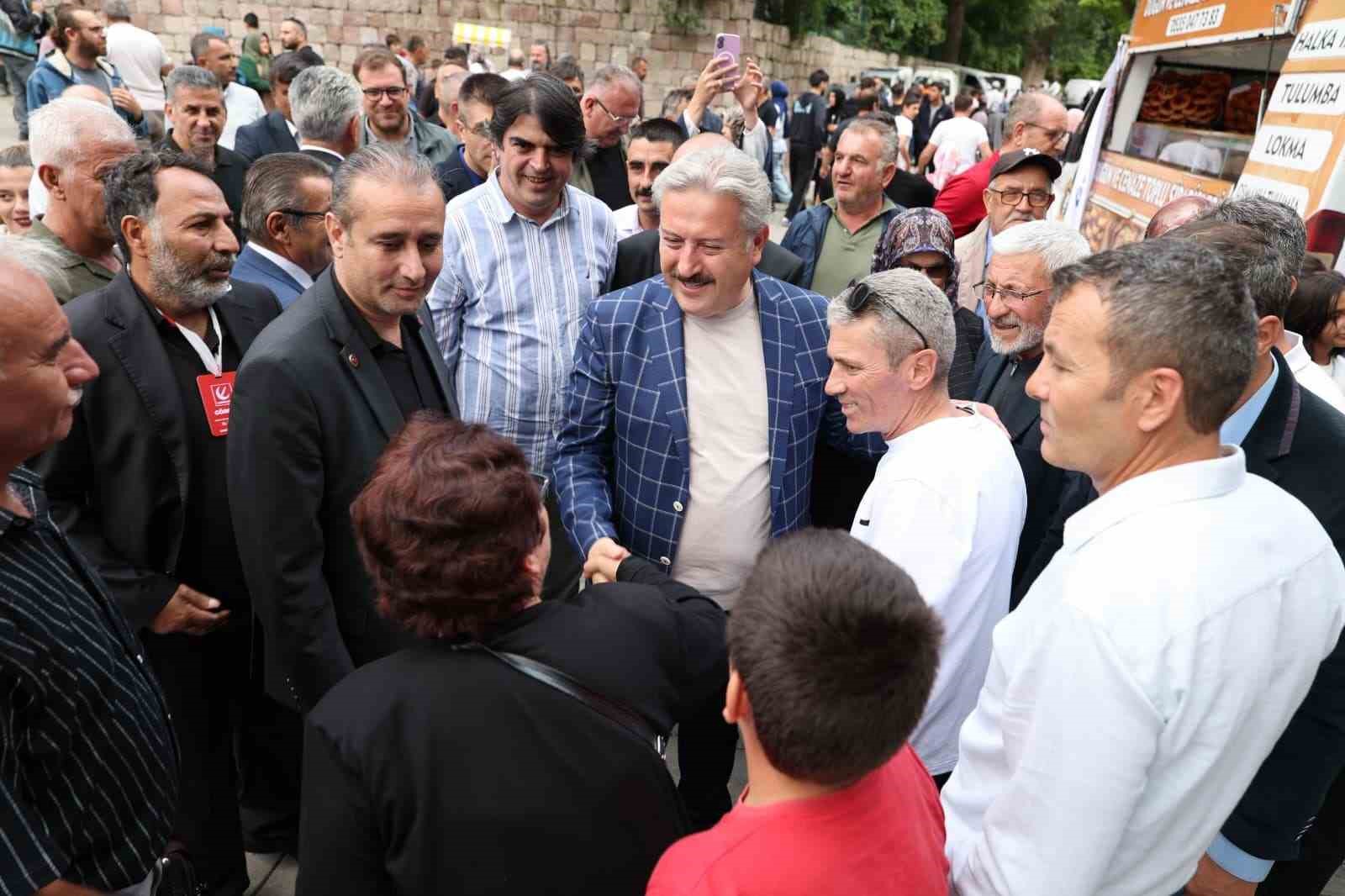 Başkan Palancıoğlu Ağırnas Pilav Şenliği&rsquo;nde vatandaşlarla ve muhtarlarla bir araya geldi