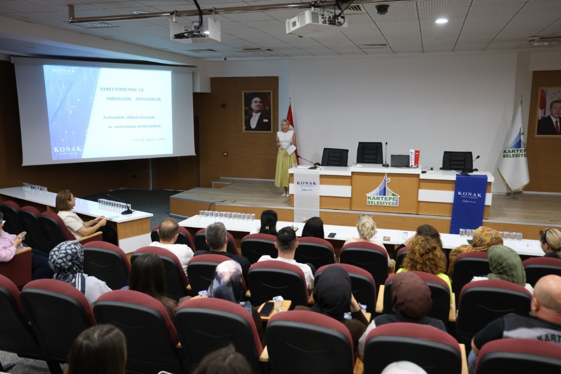Kartepe&rsquo;de belediye &ccedil;alışanlarına stresle başa &ccedil;ıkma y&ouml;ntemleri anlatıldı