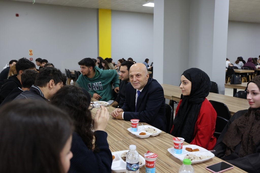 BEUN&rsquo;da 2026-2027 Akademik Yılı Oryantasyon Programı coşkulu bir a&ccedil;ılışla tamamlandı