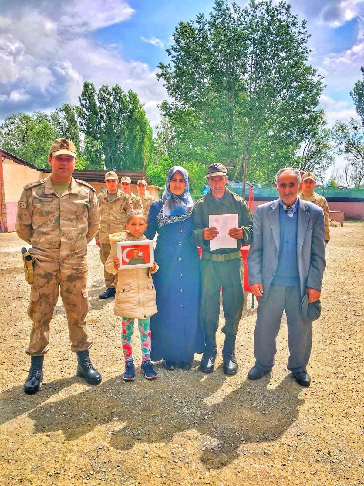 Arpaçay’da askerlik hayali temsili yemin töreniyle gerçeğe dönüştü