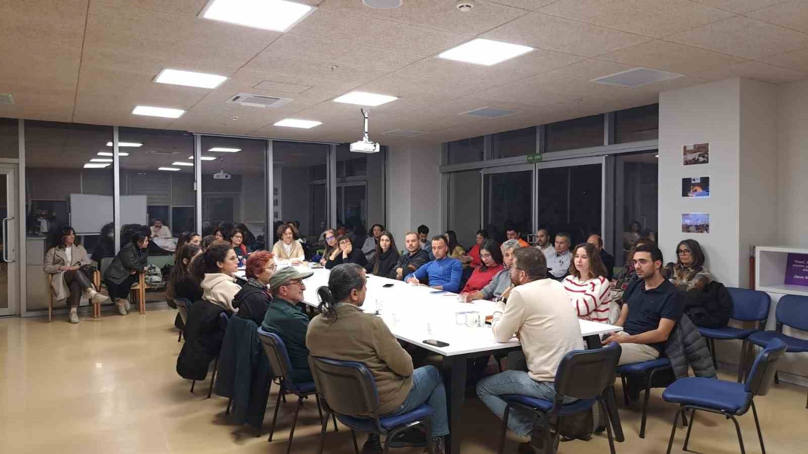 Felsefe ve Yaşam Akademisi&rsquo;ne uluslararası takdir