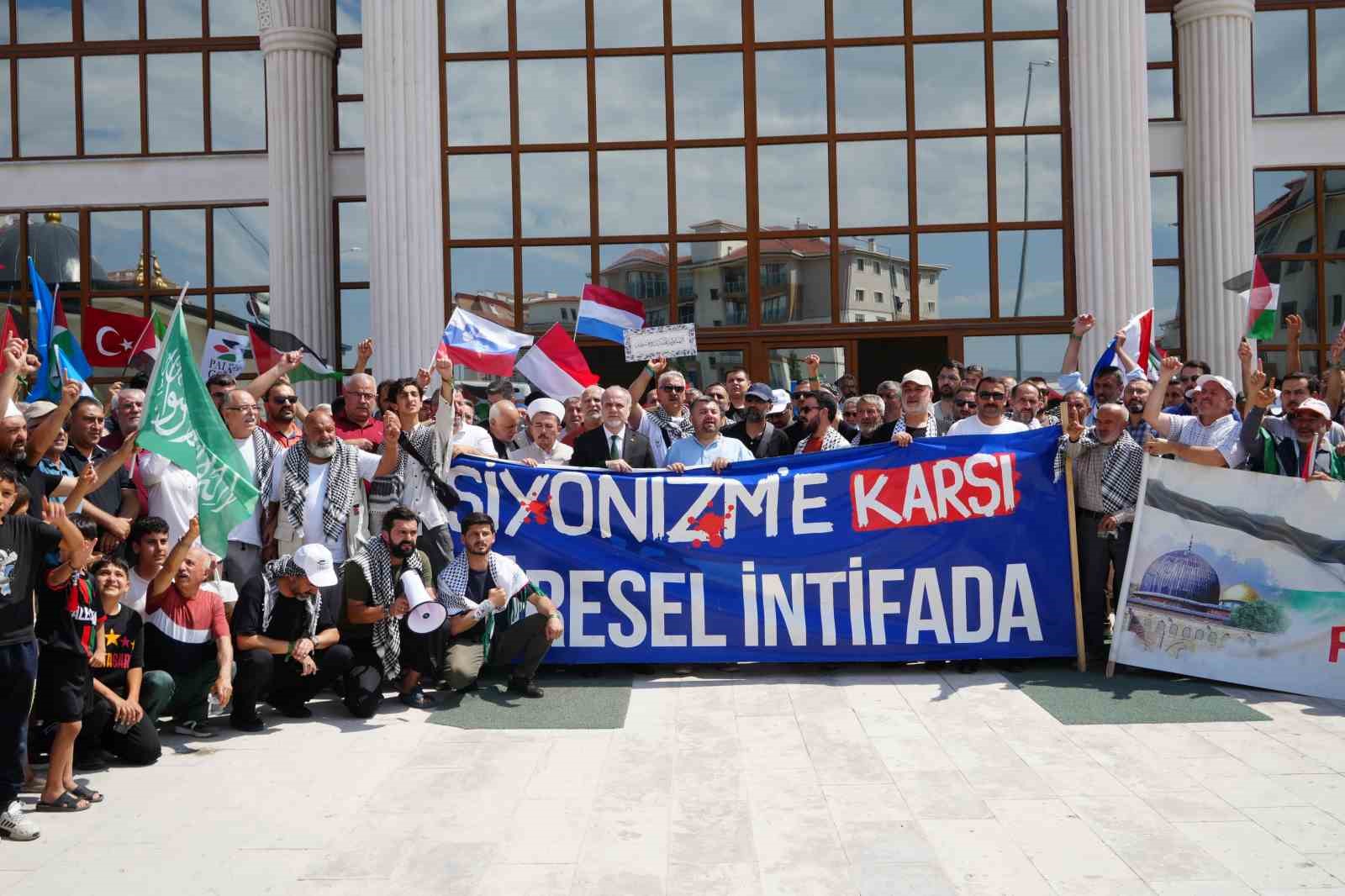 Srebrenitsa&rsquo;dan yola &ccedil;ıkan &rsquo;Filistin konvoyu&rsquo; Niğde&rsquo;de