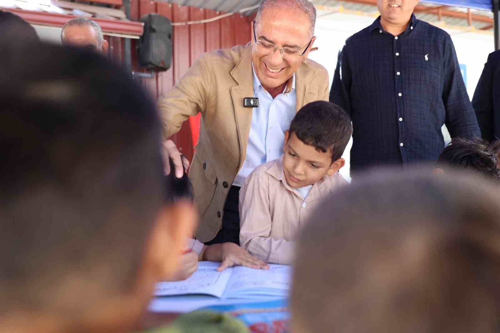 Başkan Yapar, &ccedil;ocukların mutluluğuna ortak oldu