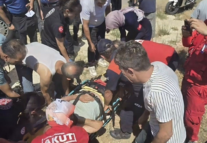 32 saat s&uuml;ren arama &ccedil;alışmaları sonucunda bulunan Alzheimer hastası yaşlı adam hastanede hayatını kaybetti
