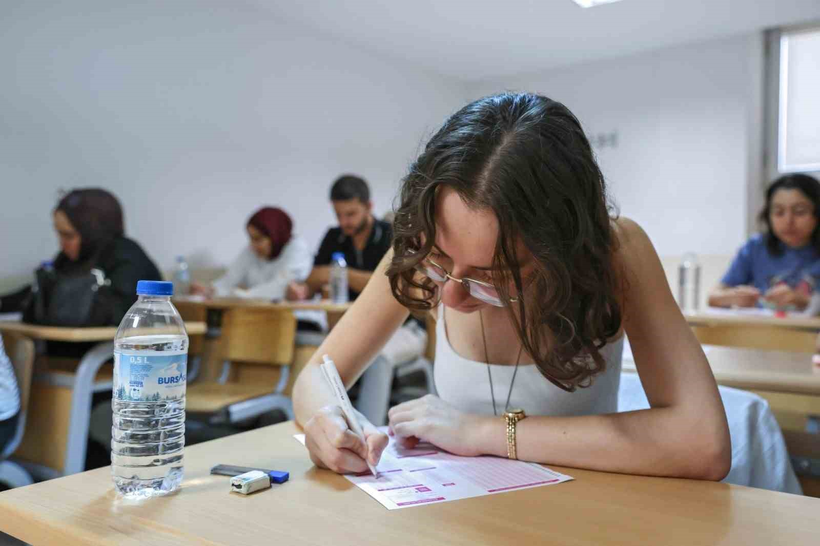B&uuml;y&uuml;kşehir&rsquo;den memur adaylarına KPSS provası