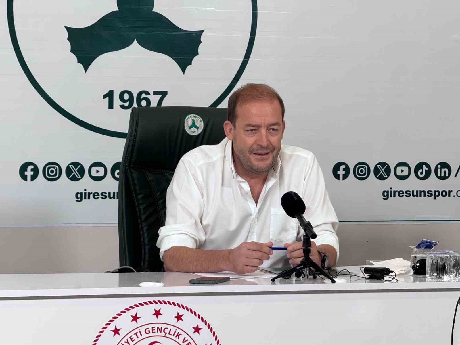 Başkan Eltuğral: "Bu kul&uuml;ple beraber ya ben de batacağım ya da bu kul&uuml;b&uuml; layık olduğu yere getireceğim"