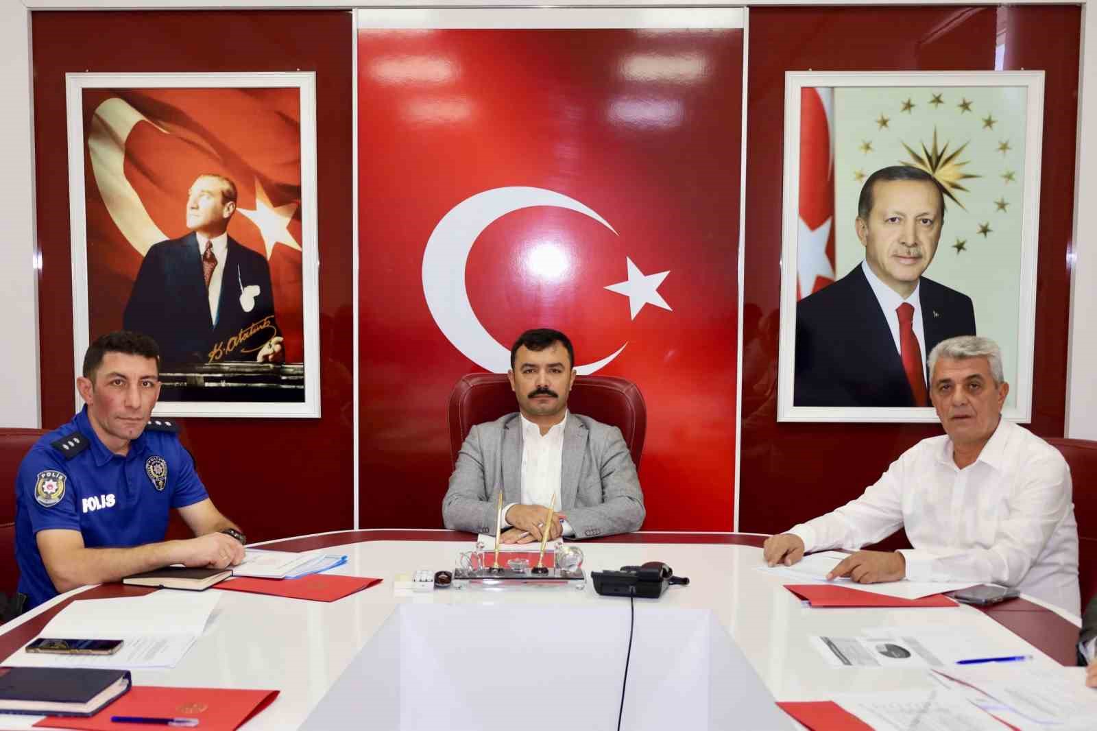 Kahta&rsquo;da okul g&uuml;venliği toplantı ger&ccedil;ekleştirildi