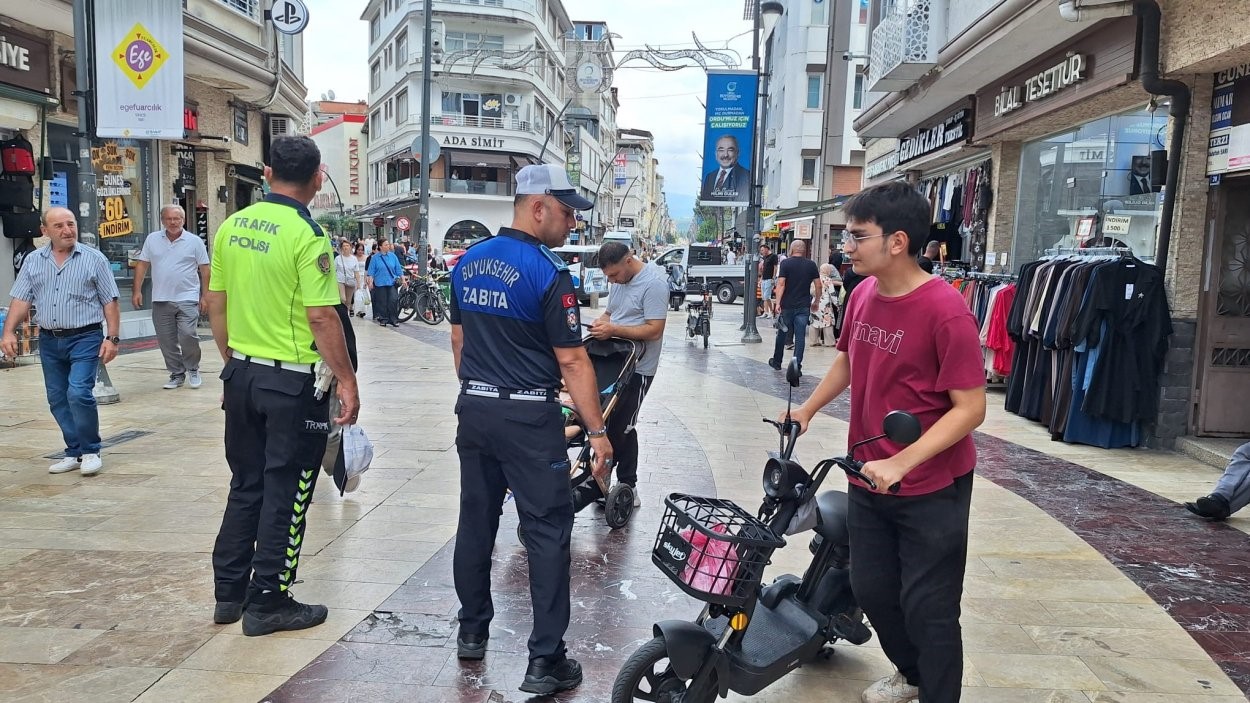 Ordu&rsquo;da zabıta ekiplerinden kapalı caddelerde motosiklet ve bisiklet denetimi
