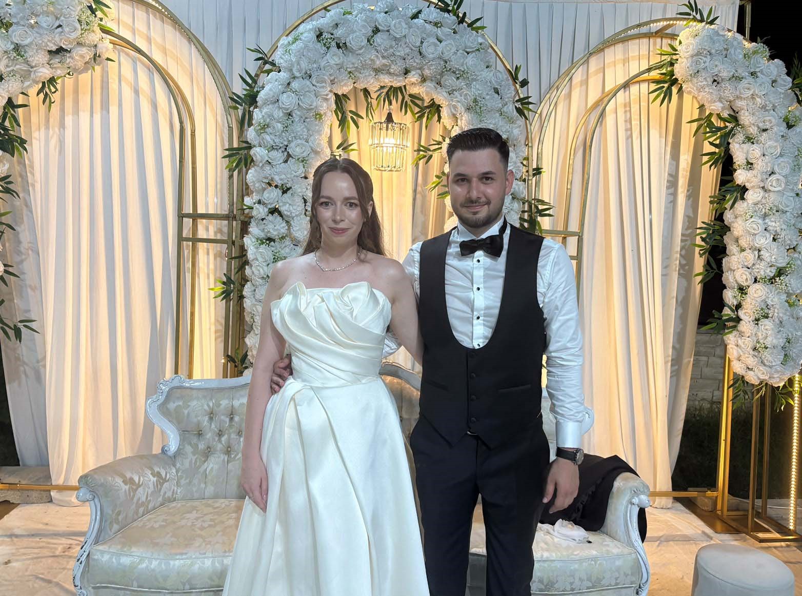Polonyalı Julia ile Mustafa&rsquo;nın baklavayla başlayan aşkı d&uuml;ğ&uuml;n pastasıyla ta&ccedil;landı