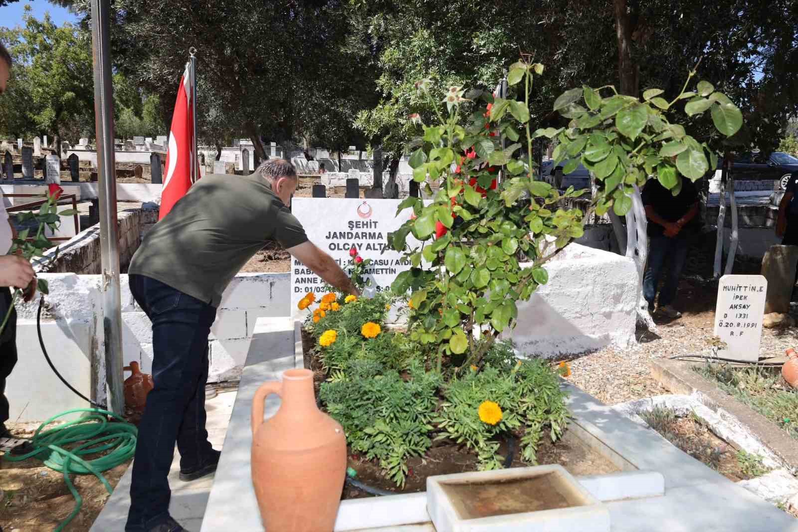 Şehit jandarma er Altun mezarı başında anıldı